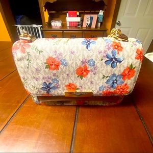 MICHAEL KORS Jade Large Floral-Printed Logo and Leather Crossbody Bag